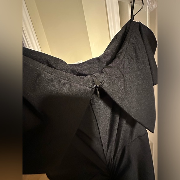 Nicole Bakti Black Evening Dress - Picture 5 of 8